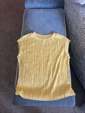 Yellow Pleated Cap-Sleeve Women's Top